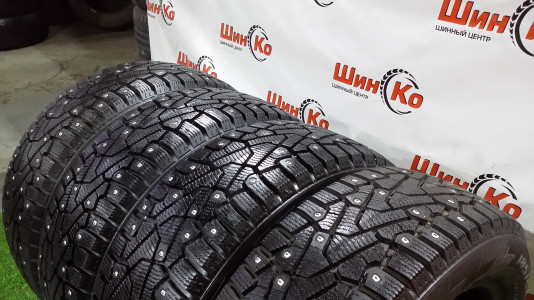 Шины зимние шипованные б/у Pirelli Ice Zero 185/55 R15 82T