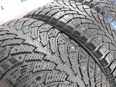 Шины зимние шипованные б/у Nokian Nordman 4 225/55 R17 101T