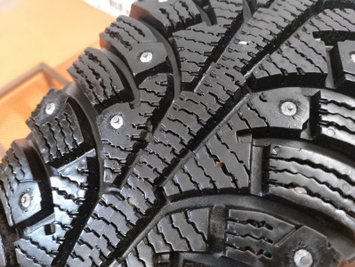 Шины зимние шипованные б/у Nokian Nordman 5 175/65 R14 86T