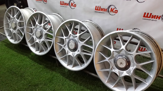 Диск литой б/у M Racing Sports R15
