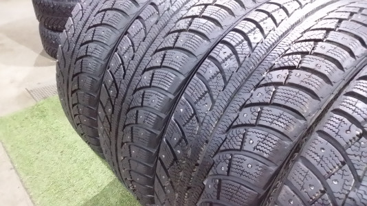 Шины зимние шипованные б/у Gislaved Nord Frost 5 205/55 R16 94T