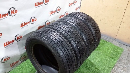 Шины зимние шипованные б/у Dunlop SP Winter Ice 01 185/65 R15 88T