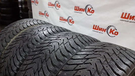 Шины зимние шипованные б/у Nokian Hakkapeliitta 8 SUV 265/65 R17 116T