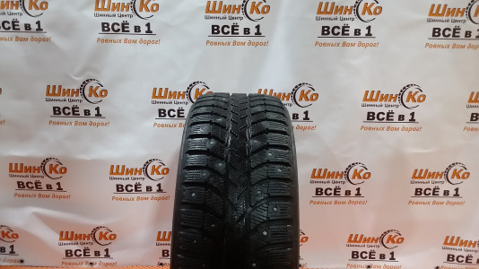 Шины зимние шипованные б/у Bridgestone Ice Cruiser 5000 215/60 R16 95T